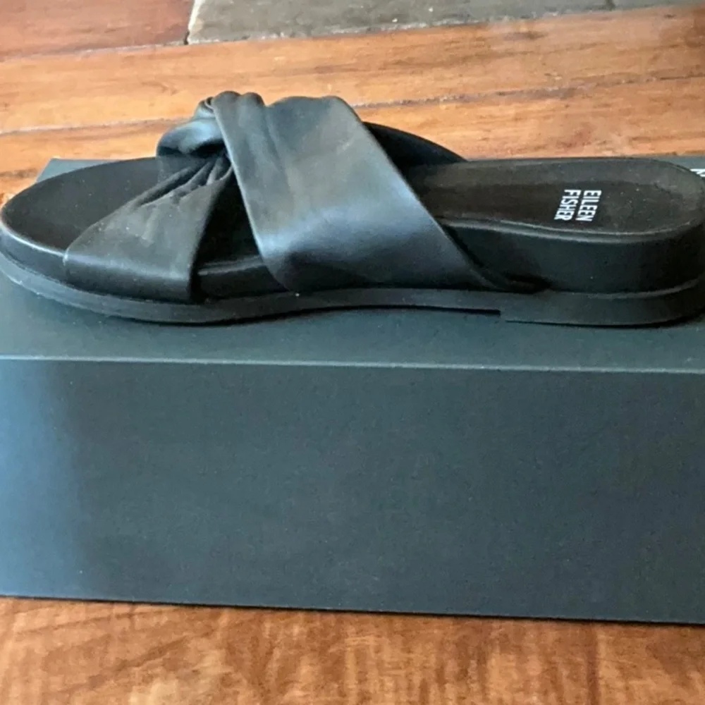 Eileen Fisher Black Sandals Dello Nappa leather twist wedge size 7.5 worn once